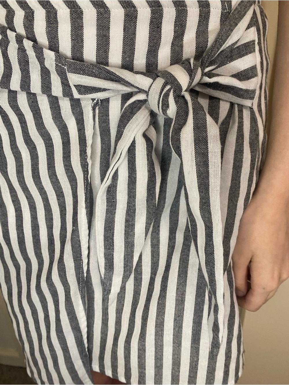 FAVLUX White and Gray Vertical Stripe Tie-Front Linen Mini Skirt size small - Picture 2 of 8